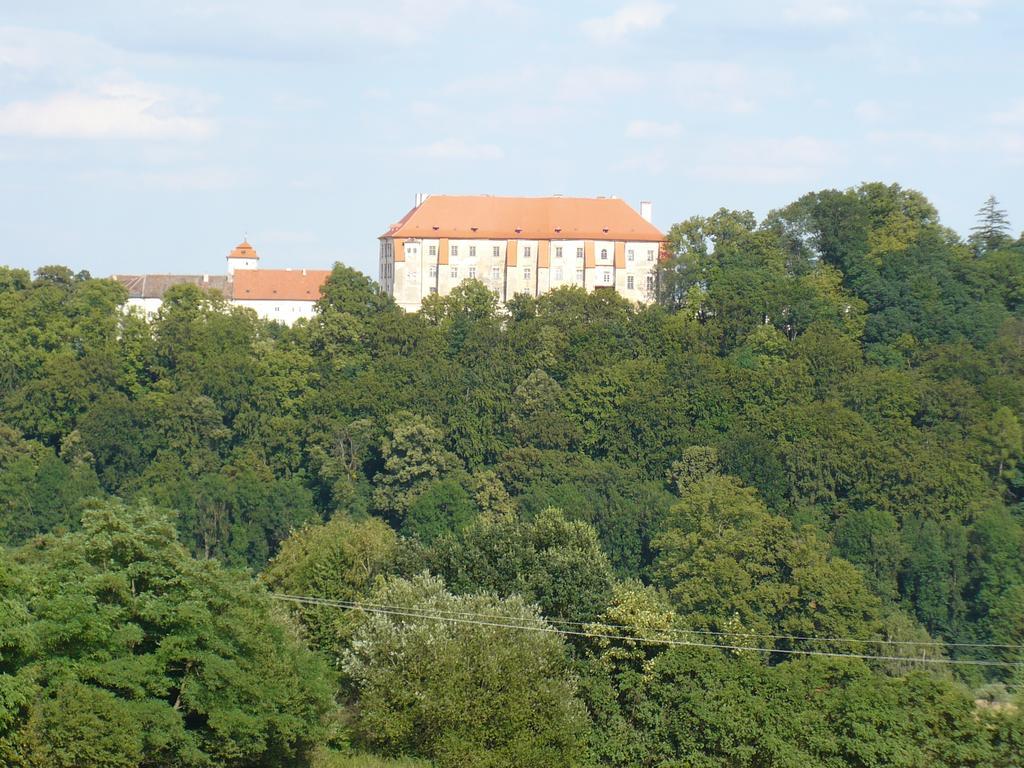 Rodinne Ubytovani Na Habesi Crhov Exteriör bild