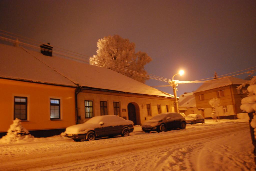 Rodinne Ubytovani Na Habesi Crhov Exteriör bild